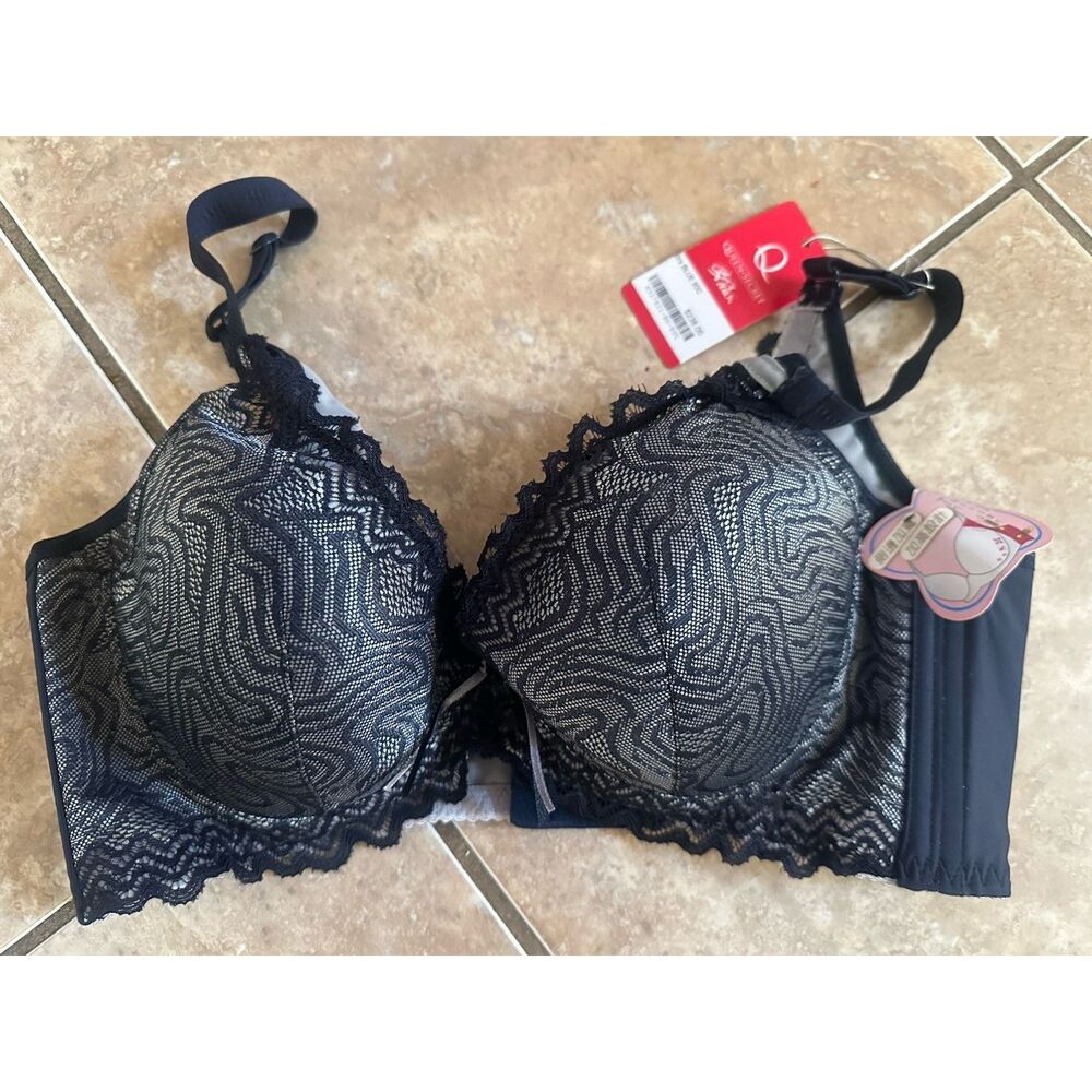 NWT Q Queen Secret 80C Lace Lightly Padded Bra Navy
